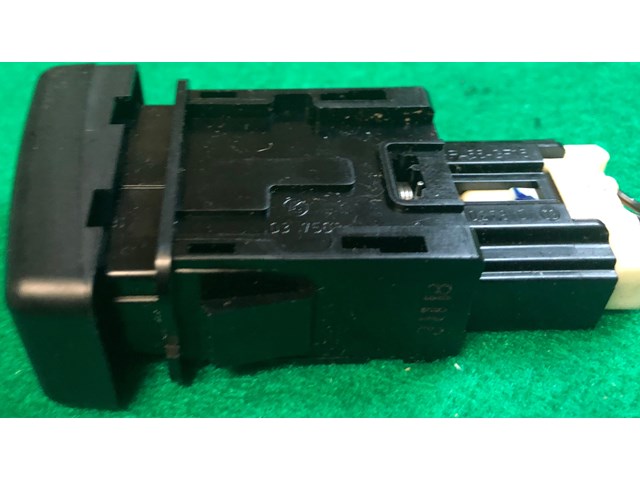 2004  Mazda 3 HAZARD SWITCG BP4K664H0 03750330 