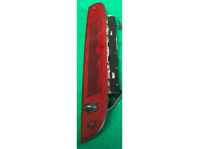 2004 FORD EXPLORER REAR LAMP THIRD BRAKE TAIL LIGHT OEM 