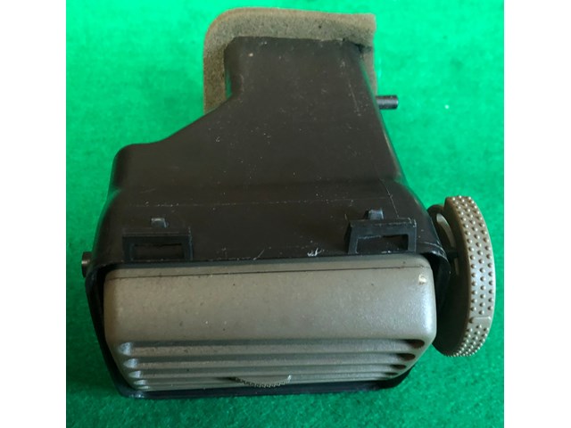 02 03 04 05 Ford Explorer Dash AC Vent Driver Side Front OEM