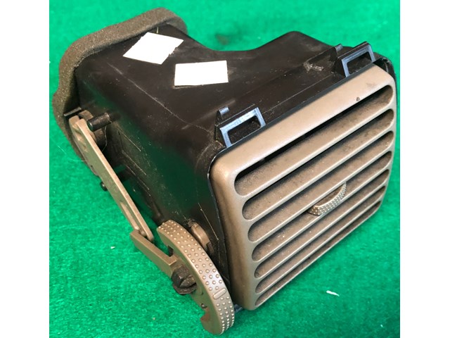 02 03 04 05 Ford Explorer Dash AC Vent Driver Side Front OEM