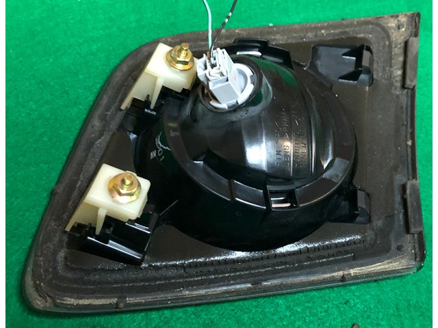  04-06 Mazda 3 Clear Lens Inner Taillight Taillamp LH Left Driver Side 