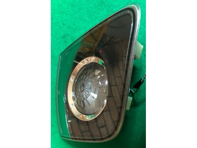 04-06 Mazda 3 Clear Lens Inner Taillight Taillamp RH Right Passenger Side