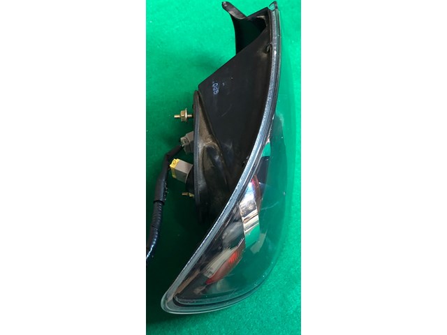 2004 2005 2006 MAZDA 3 Tail Light Assembly Left