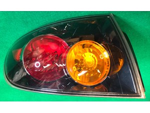 2004 2005 2006 MAZDA 3 Tail Light Assembly Left