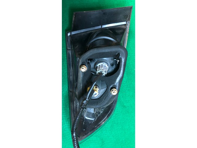 2004 2005 2006 MAZDA 3 Tail Light Assembly Right