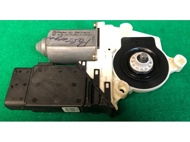 2002-2005  MK4 Jetta Golf Passenger Front Right Window Motor Regulator 1C1959802