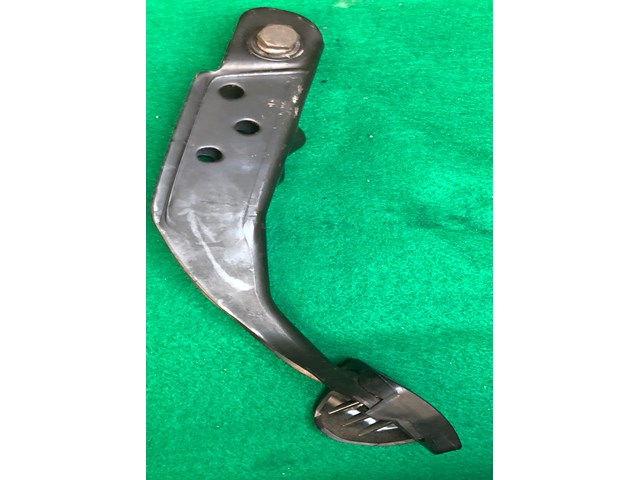 1999-2005 VOLKSWAGEN JETTA CLUTCH PEDAL PAD (1J1721321) OEM