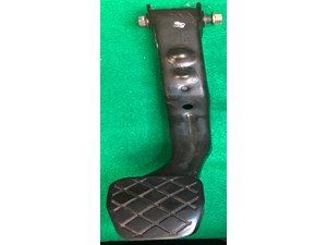 1999-2005 VOLKSWAGEN JETTA CLUTCH PEDAL PAD (1J1721321) OEM