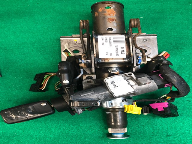 2002 VOLKSWAGEN JETTA STEERING COLUMN IGNITION LOCK HOUSING W/ KEY OEM