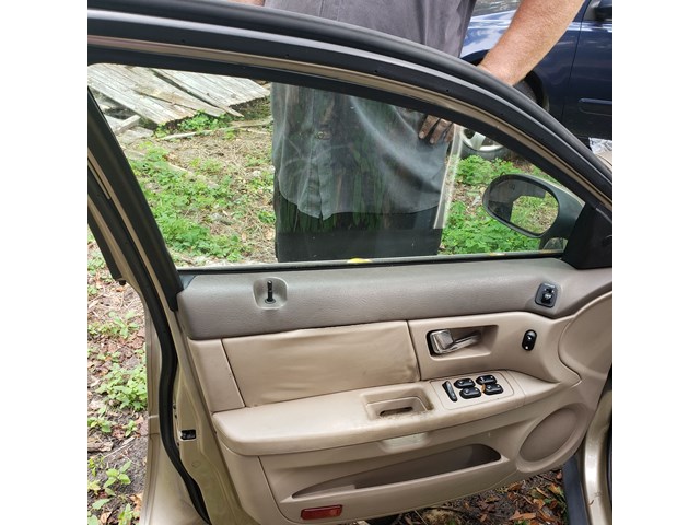 2001 Mercury Sable Door Lock Latch LF