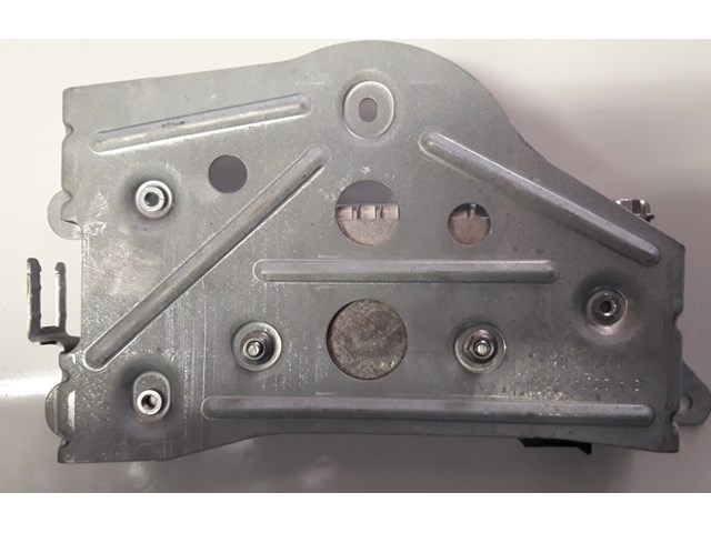 2011-2014 Mercedes C250, E350, CLA, GLK  Sirius radio receiver module