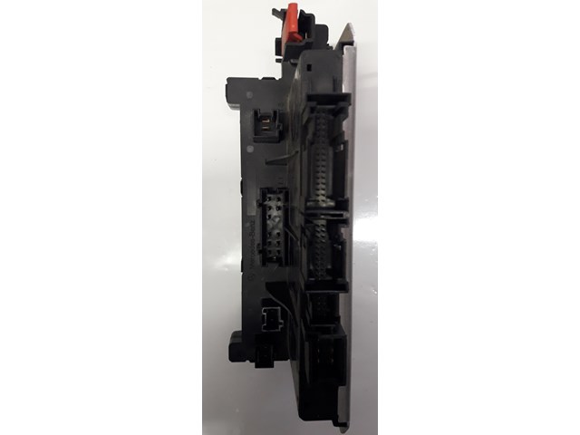 Mercedes-Benz Control Box 03-06 SL500, 03-08 SL55 AMG, 07-12 SL550, 04-09 SL600,