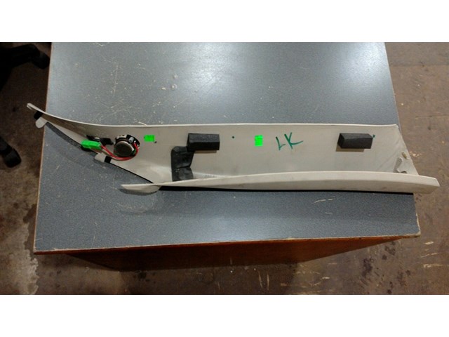 2002 CADILLAC ESCALADE INTERIOR PILLAR TRIM P/N 15073353