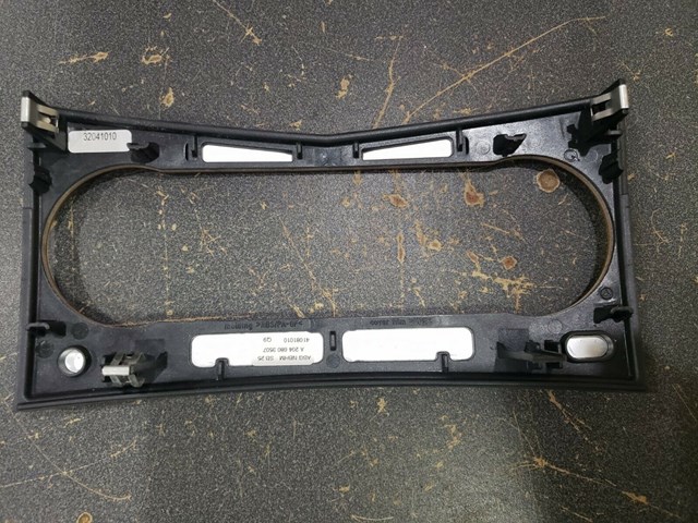 2009 MERCEDES BENZ C300 DASH CLIMATE CONTROL COVERING BEZEL P/N A2046803507
