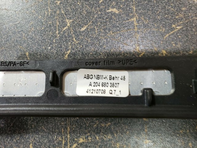 2009 MERCEDES BENZ C300 DASH CLIMATE CONTROL COVERING BEZEL P/N A2046803507