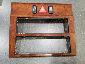 1998 MERCEDES BENZ E320 E-CLASS CENTER CONSOLE CLIMATE CONTROL DASH TRIM