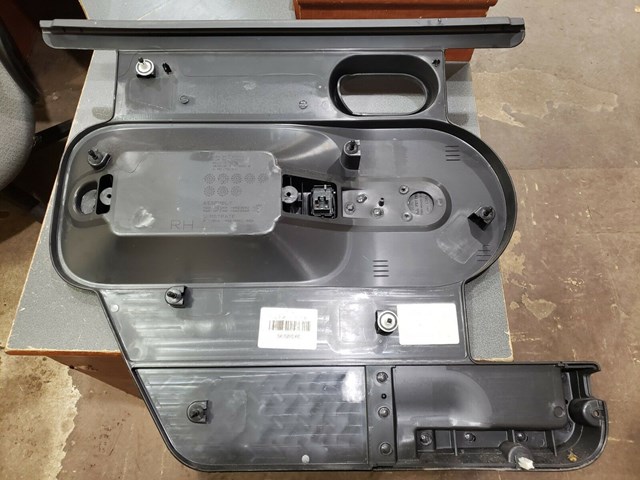 2008 JEEP WRANGLER RIGHT FRONT DOOR PANEL