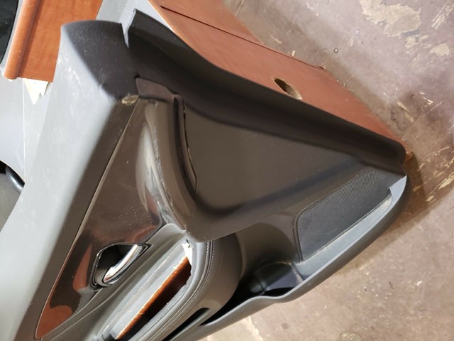 2017 BUICK ENCORE LEFT FRONT DOOR PANEL P/N 42541184