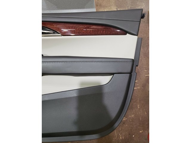 2015 CADILLAC ATS RIGHT FRONT DOOR PANEL P/N 23449586