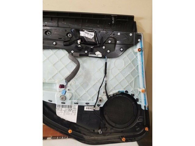 2010 MERCEDES BENZ C300 RIGHT REAR DOOR PANEL