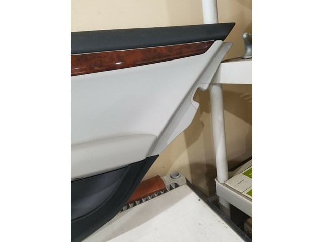 2010 MERCEDES BENZ C300 RIGHT REAR DOOR PANEL