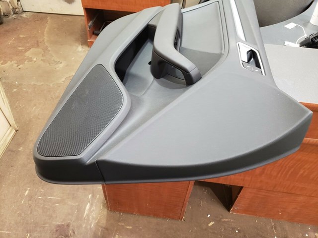 2016 AUDI A3 LEFT SIDE FRONT DOOR PANEL