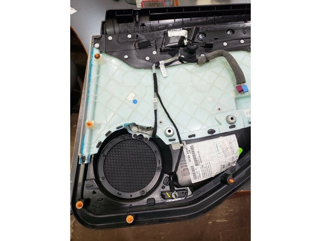  2009 MERCEDES BENZ C300 LEFT REAR DOOR PANEL