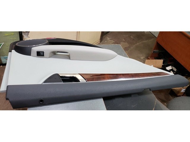  2009 MERCEDES BENZ C300 LEFT REAR DOOR PANEL