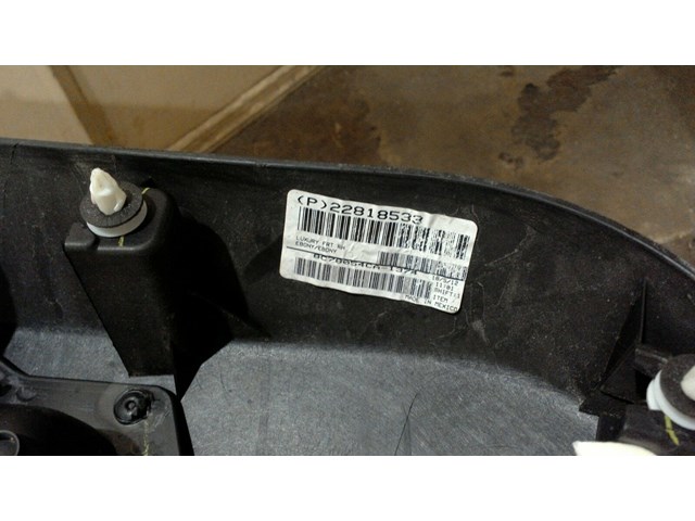 2011 2014 CADILLAC ESCALADE RIGHT SIDE FRONT DOOR PANEL