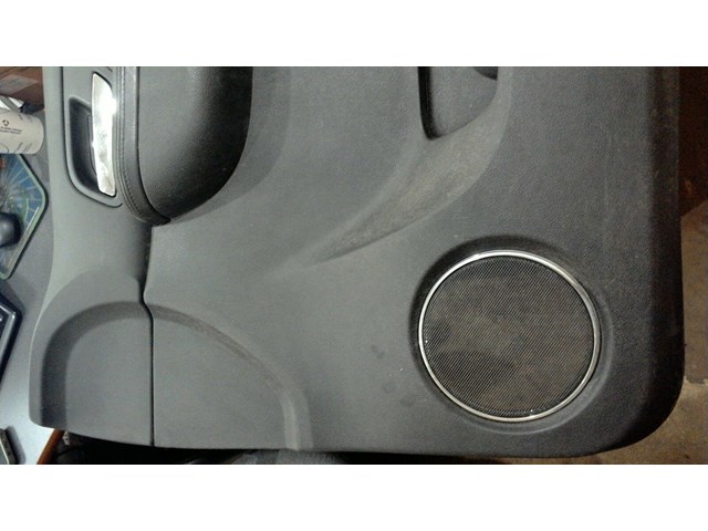 2011 2014 CADILLAC ESCALADE RIGHT SIDE FRONT DOOR PANEL