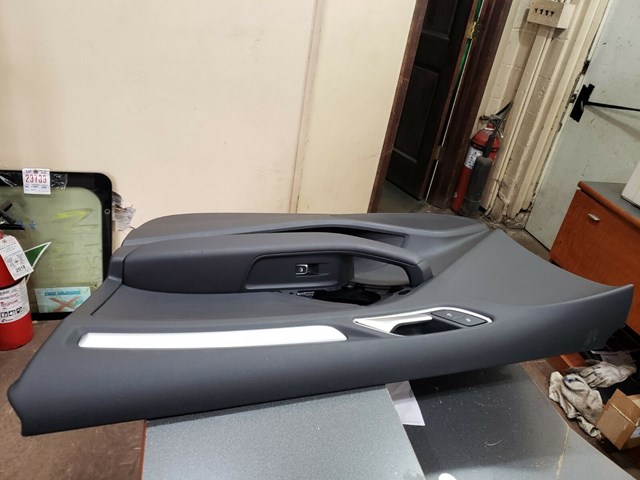 2016 AUDI A3 RIGHT SIDE FRONT DOOR PANEL