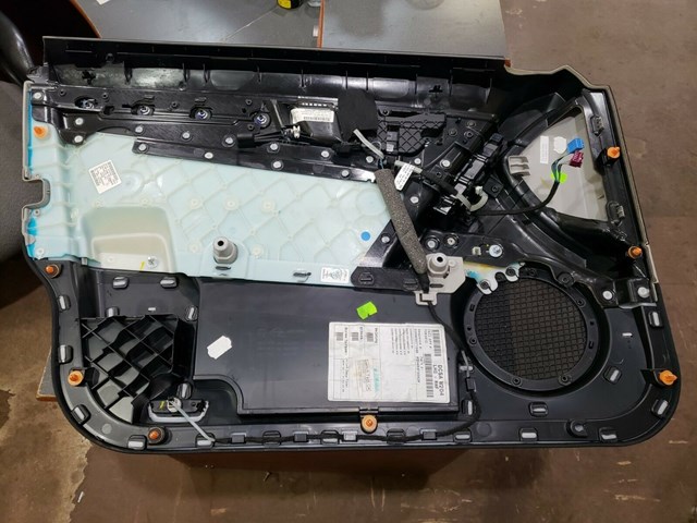 2009 MERCEDES BENZ C300 RIGHT FRONT DOOR PANEL