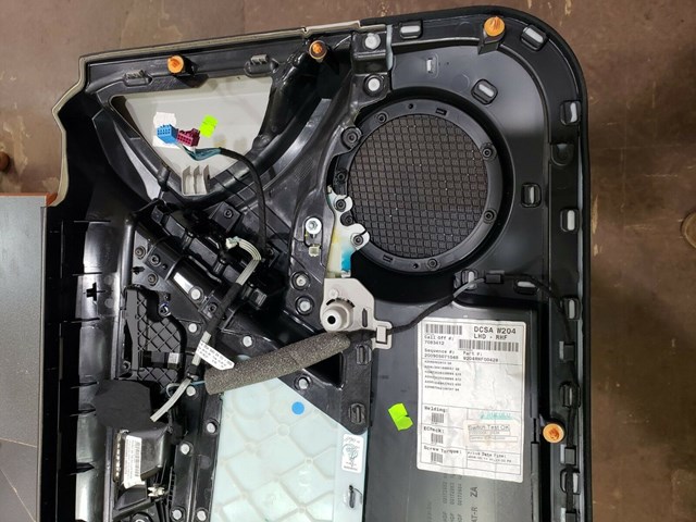 2009 MERCEDES BENZ C300 RIGHT FRONT DOOR PANEL