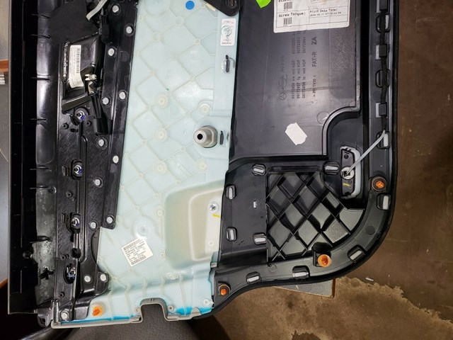 2009 MERCEDES BENZ C300 RIGHT FRONT DOOR PANEL