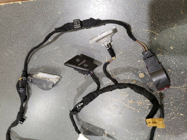 2011 AUDI Q5 RIGHT REAR DOOR PANEL WIRE WIRING HARNESS P/N 8R0971036