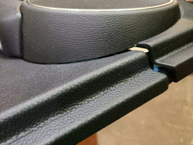 2011 MERCEDES BENZ C300 RIGHT REAR DOOR PANEL P/N W204RHR00128