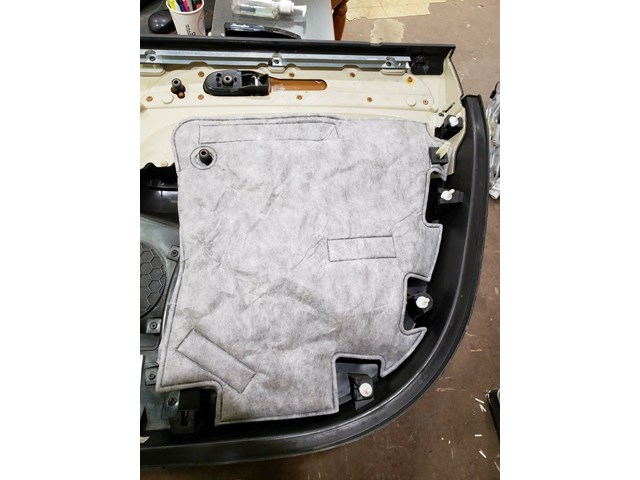 2011 2013 BUICK ENCLAVE LEFT REAR DOOR PANEL P/N 20930433