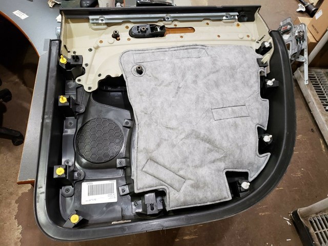 2011 2013 BUICK ENCLAVE LEFT REAR DOOR PANEL P/N 20930433