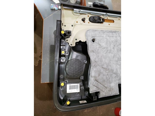 2011 2013 BUICK ENCLAVE LEFT REAR DOOR PANEL P/N 20930433