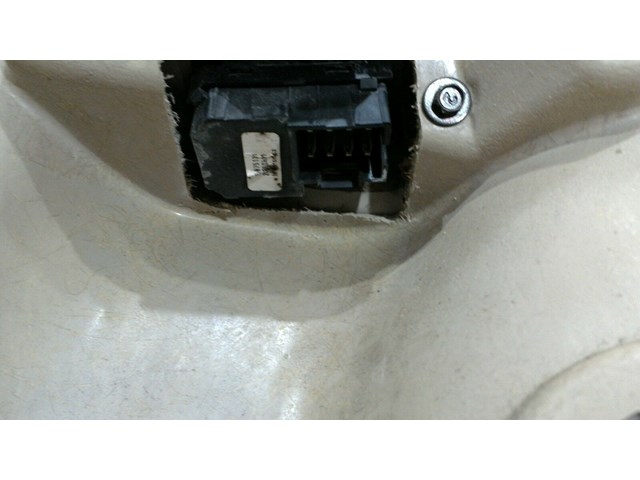 2002 CADILLAC ESCALADE DRIVER SIDE REAR DOOR PANEL P/N 15086633