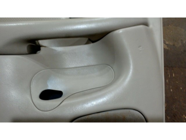 2002 CADILLAC ESCALADE DRIVER SIDE REAR DOOR PANEL P/N 15086633
