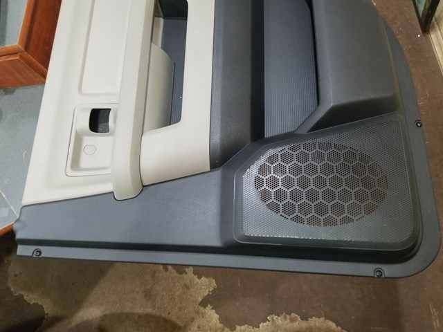 2009 2014 DODGE RAM 1500 RIGTH SIDE REAR DOOR PANEL