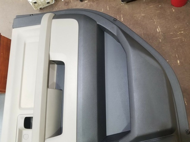 2009 2014 DODGE RAM 1500 RIGTH SIDE REAR DOOR PANEL