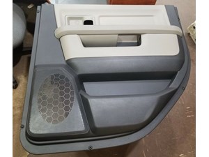 2009 2014 DODGE RAM 1500 RIGTH SIDE REAR DOOR PANEL