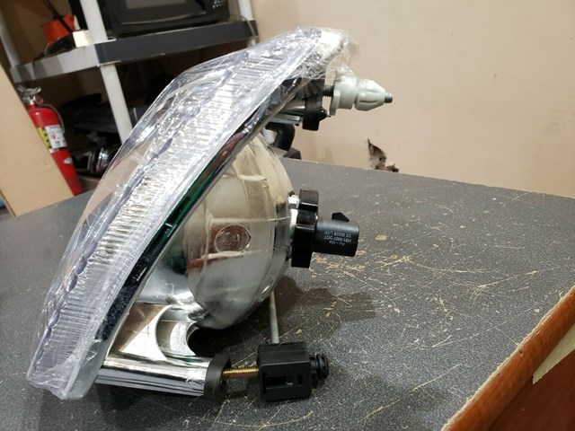 2001 2005 FORD EXPLORER SPORT TRACK LEFT SIDE HEADLIGHT