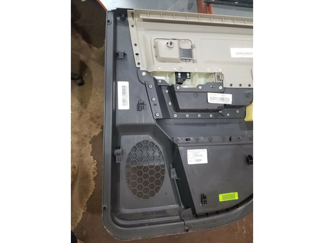 2009 2014 DODGE RAM 1500 LEFT SIDE REAR DOOR PANEL