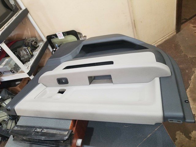 2009 2014 DODGE RAM 1500 LEFT SIDE REAR DOOR PANEL