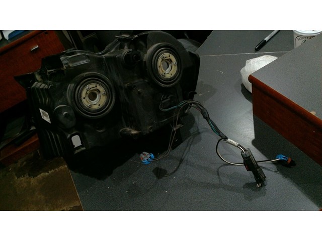 2005 2007 JEEP GRAND CHEROKEE PASSENGER SIDE HEADLIGHT P/N