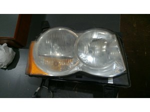 2005 2007 JEEP GRAND CHEROKEE PASSENGER SIDE HEADLIGHT P/N