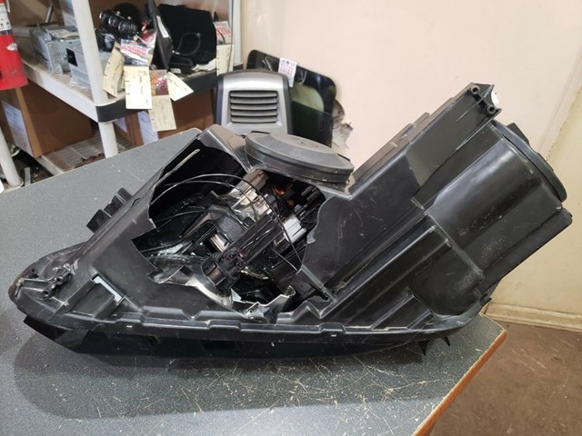 2012 2018 VOLKSWAGEN TIGUAN RIGHT SIDE HEADLIGHT P/N 5N0941006B